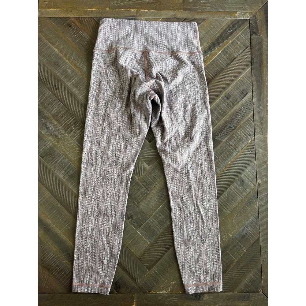 Lululemon Wunder Under High Rise Leggings Chevron Pattern Size 8 - Picture 2 of 5
